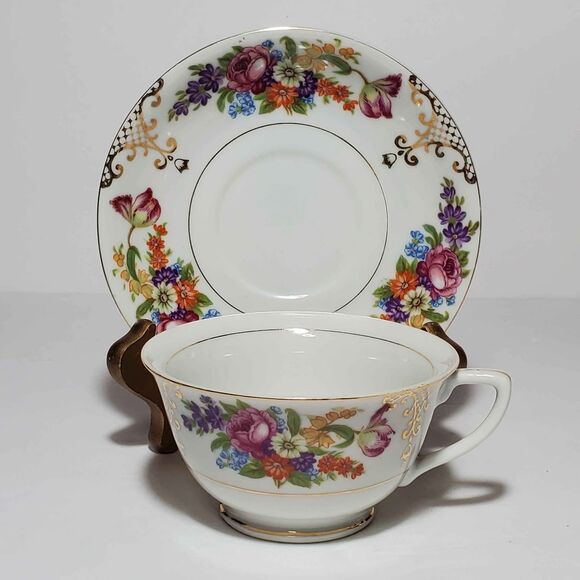 Teacup and Saucer Floral Japan Vintage - Picture 4 of 10
